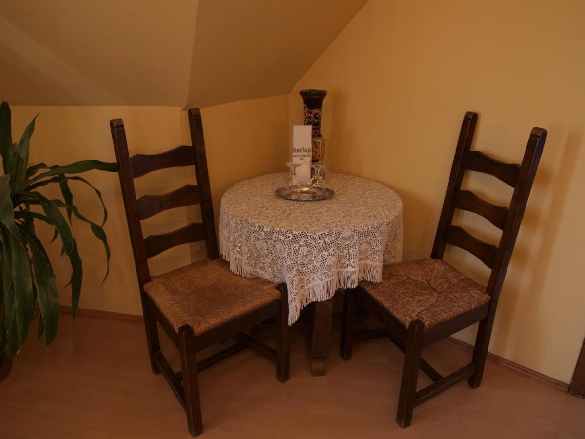Vitényi Pince Vendégház Villány Camera foto